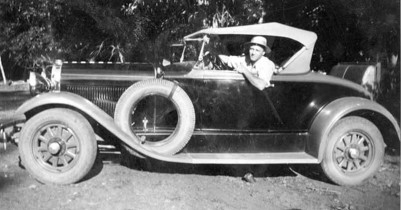 teles_in_car_1930_0